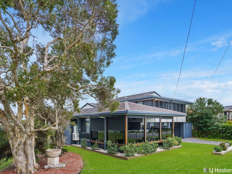 41 Thompson Esplanade, Victoria Point QLD 4165