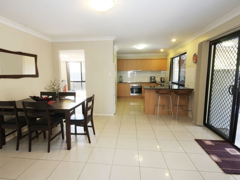 21 Karajini Crescent, Parkinson QLD 4115