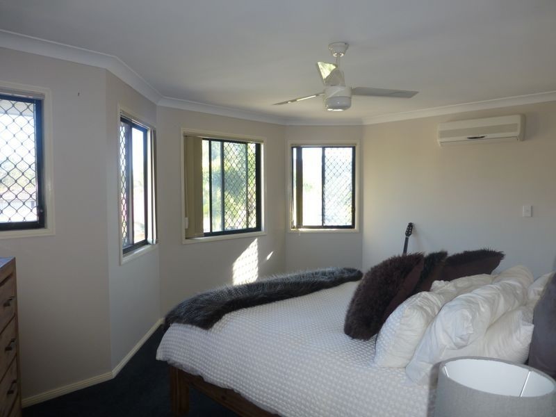 21 Karajini Crescent, Parkinson QLD 4115