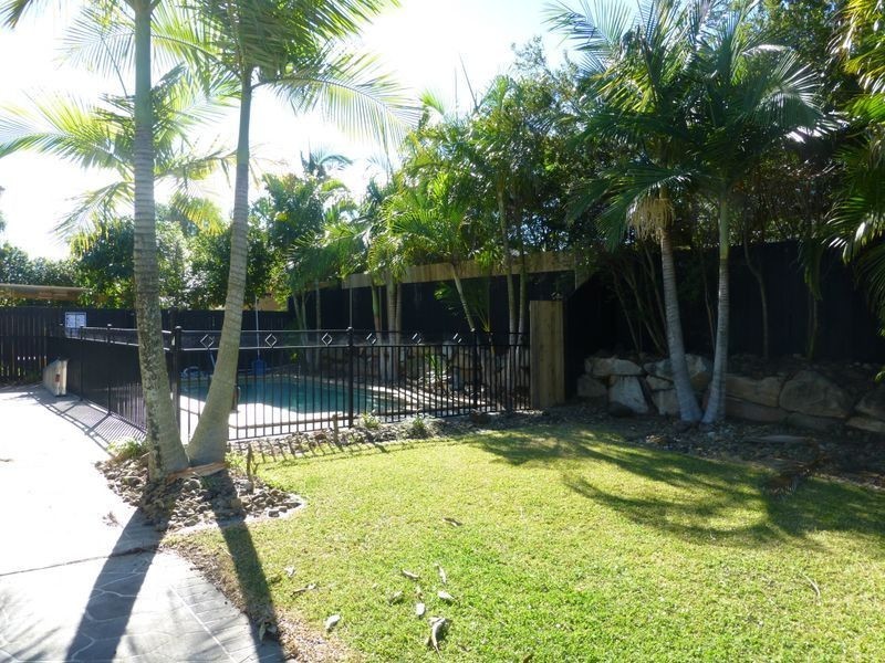 21 Karajini Crescent, Parkinson QLD 4115