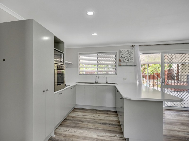 11 Sycamore Parade, Victoria Point QLD 4165