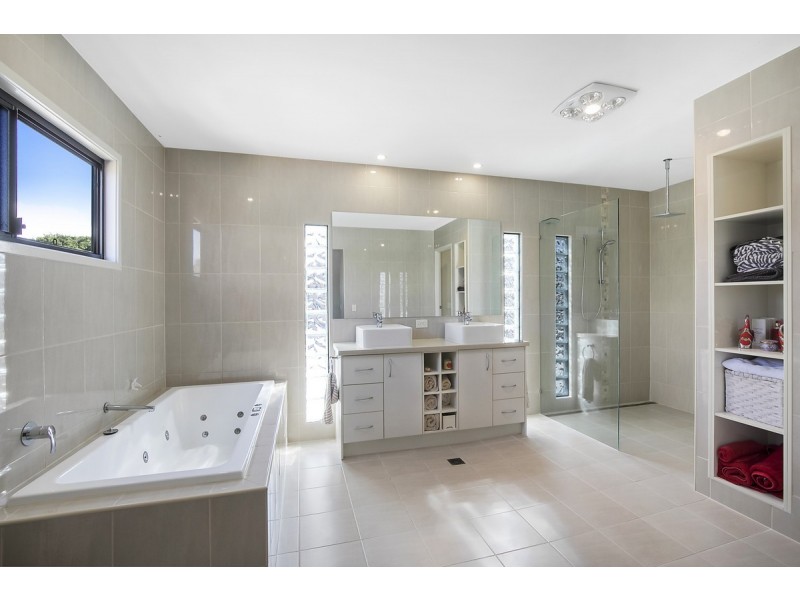 18A Thompson Street, Victoria Point QLD 4165