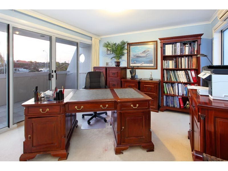 61 Masthead Drive, Raby Bay QLD 4163