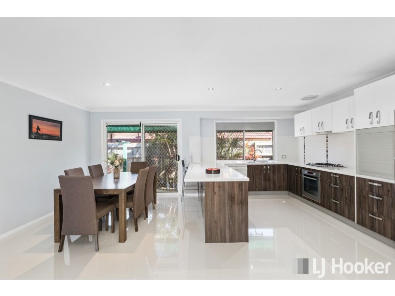 4 Carisbrooke Court, Birkdale QLD 4159