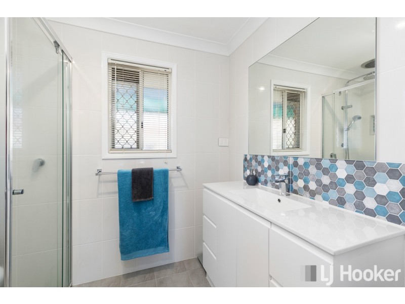 4 Carisbrooke Court, Birkdale QLD 4159