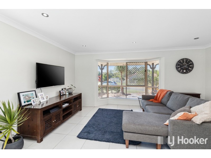 8 Ashwood Circuit, Birkdale QLD 4159