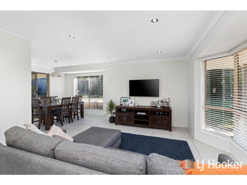8 Ashwood Circuit, Birkdale QLD 4159