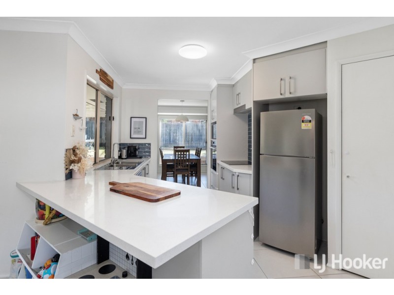 8 Ashwood Circuit, Birkdale QLD 4159