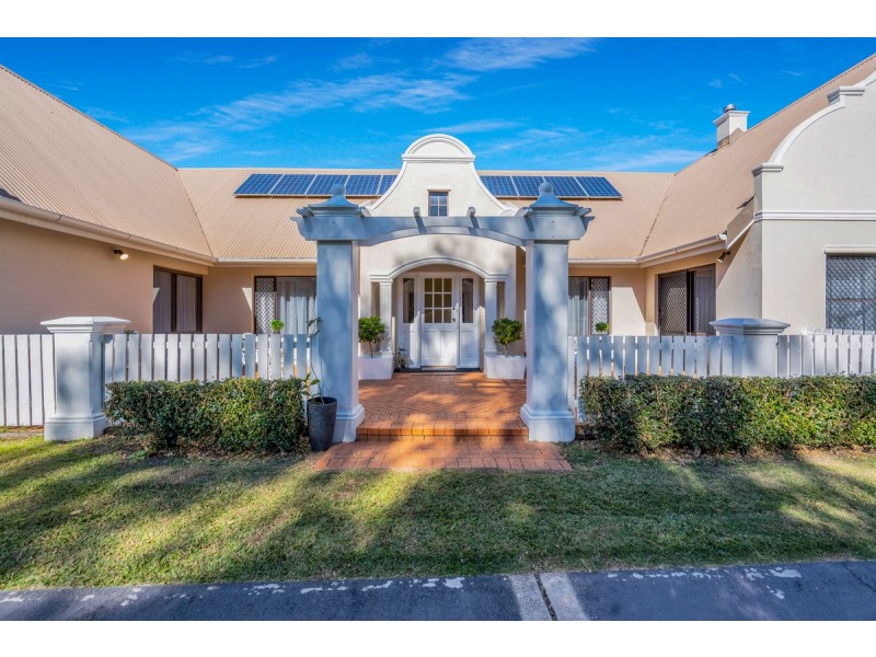 54 Ribonwood Street, Thornlands QLD 4164