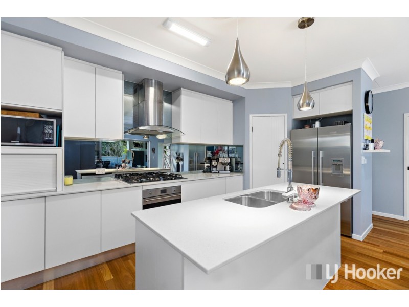 2 Cimmaron Circuit, Thornlands QLD 4164