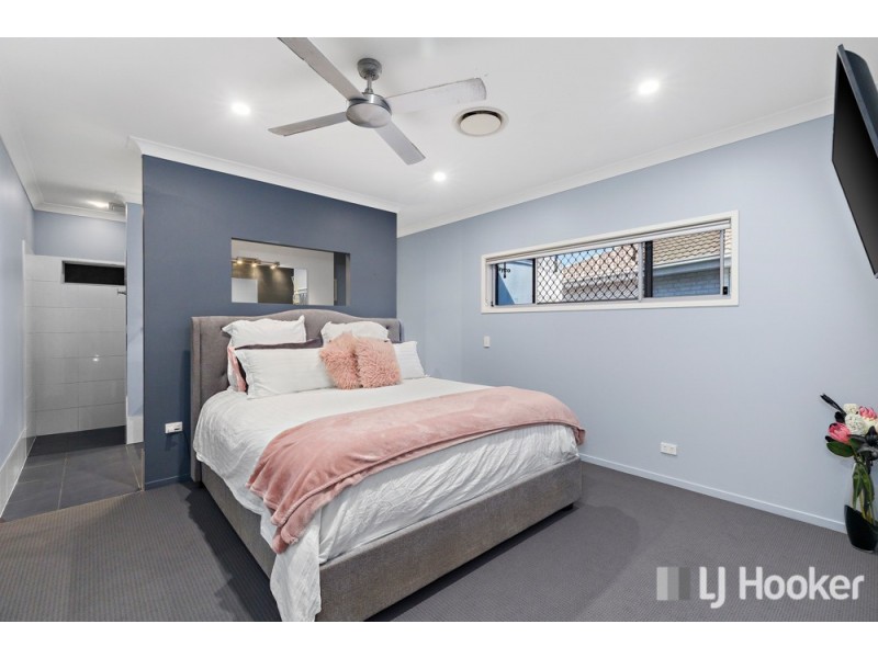 2 Cimmaron Circuit, Thornlands QLD 4164