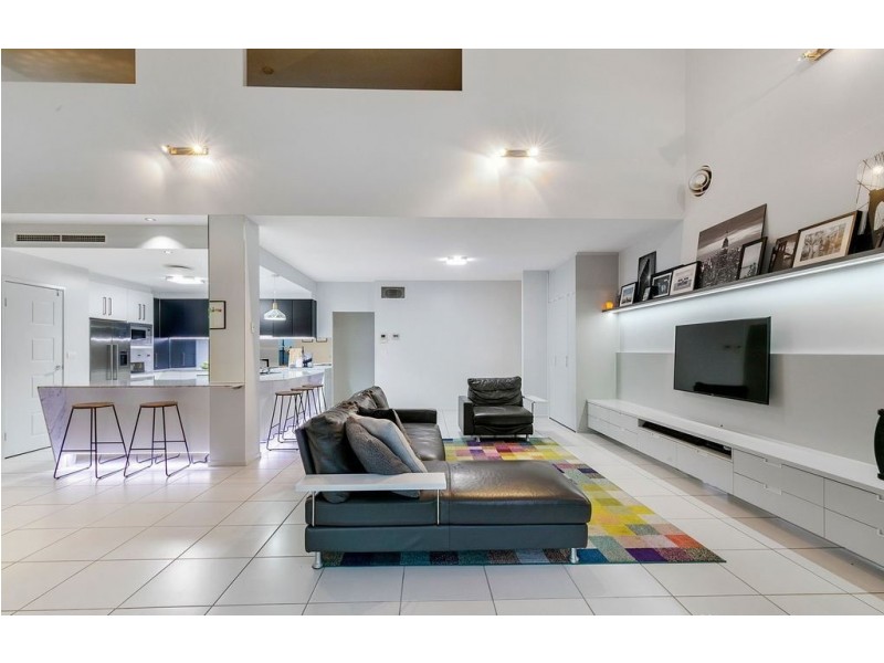 2 Red Gum Crescent, Wakerley QLD 4154