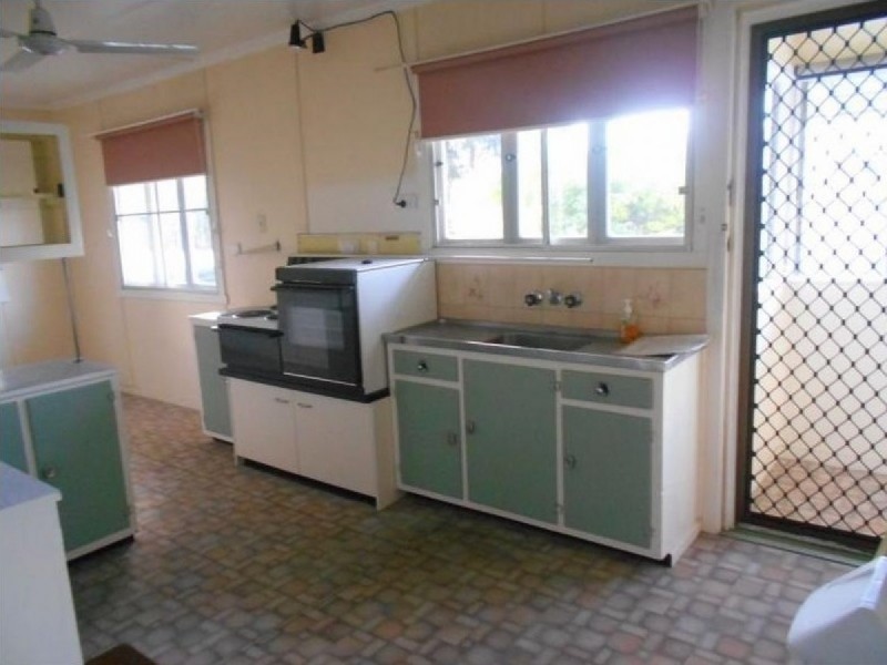 5 Claymeade Street, Wynnum QLD 4178