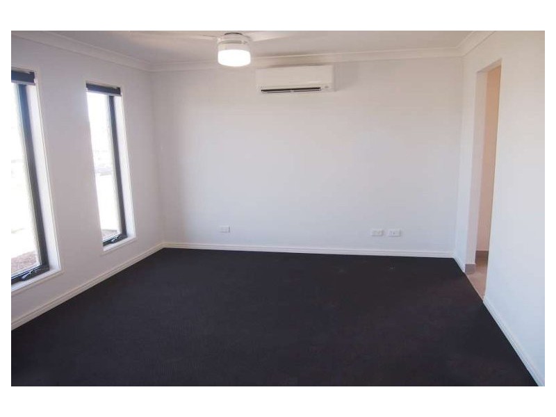 19 Custodian Crescent, Ormeau QLD 4208