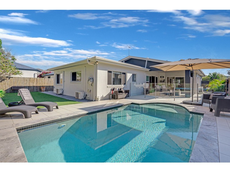 13 Red Gum Crescent, Wakerley QLD 4154