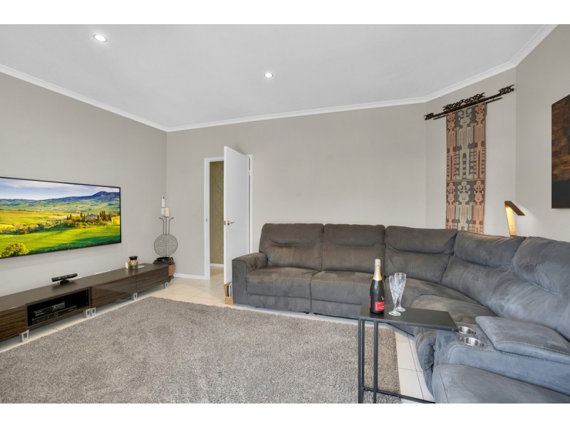 13 Red Gum Crescent, Wakerley QLD 4154