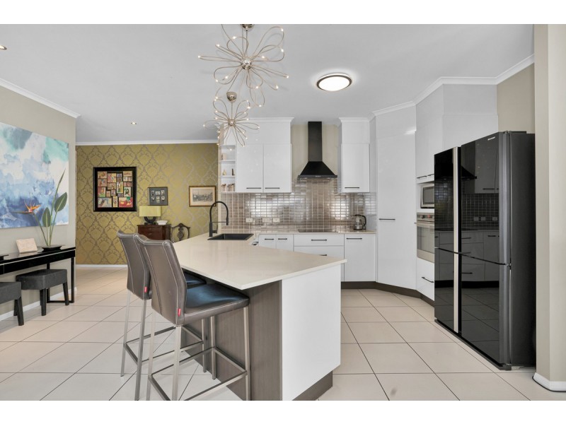 13 Red Gum Crescent, Wakerley QLD 4154