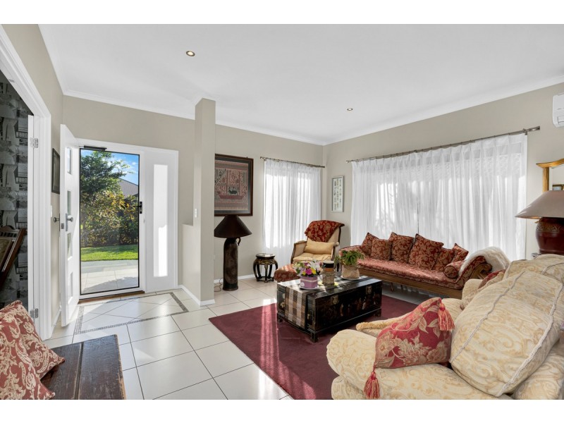 13 Red Gum Crescent, Wakerley QLD 4154