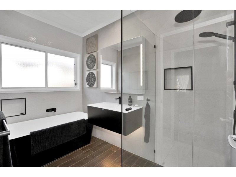 13 Red Gum Crescent, Wakerley QLD 4154