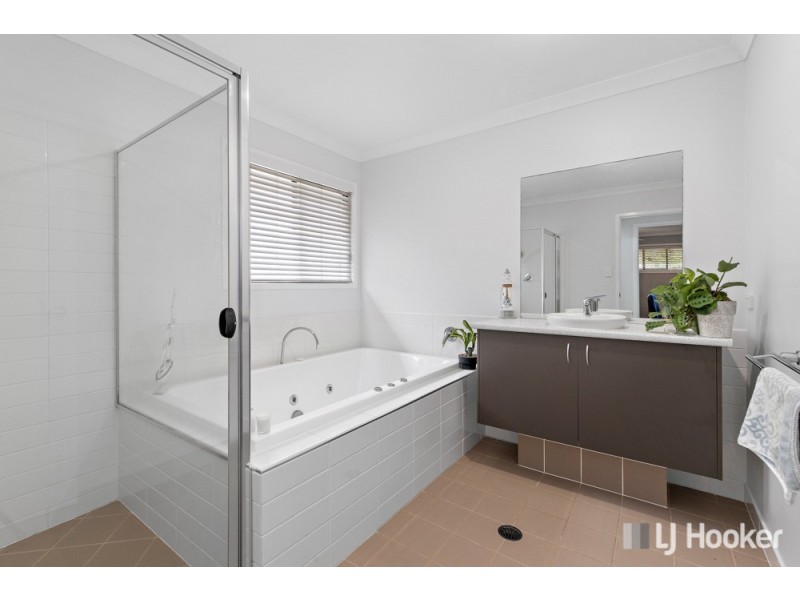 51 Carlingford Drive, Thornlands QLD 4164