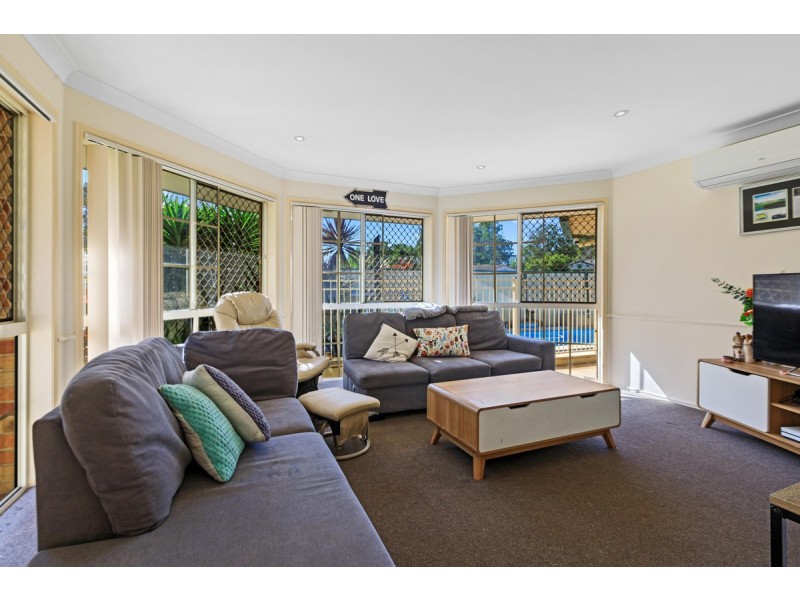1 Amber Place, Alexandra Hills QLD 4161