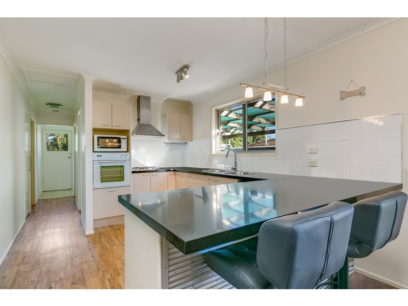 101 Dart Street, Redland Bay QLD 4165