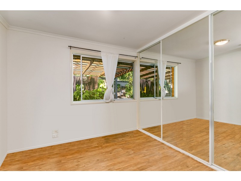 101 Dart Street, Redland Bay QLD 4165