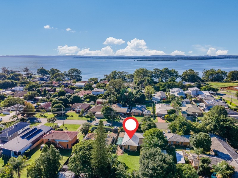 101 Dart Street, Redland Bay QLD 4165