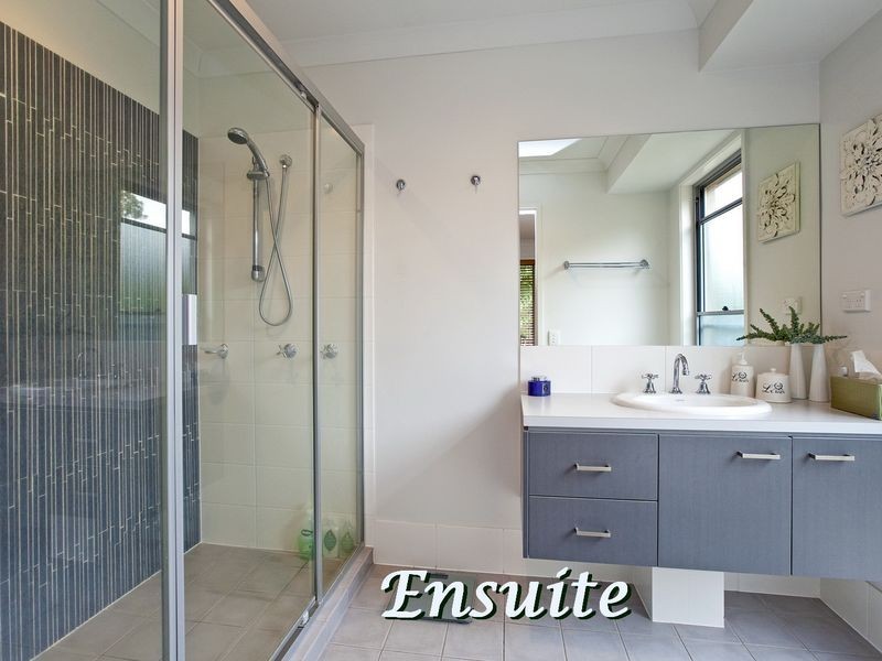 24 Carlingford Drive, Thornlands QLD 4164