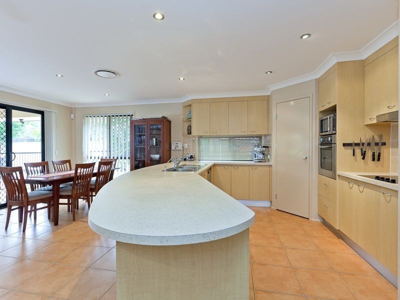 30 Trafalgar Vale Avenue, Wellington Point QLD 4160