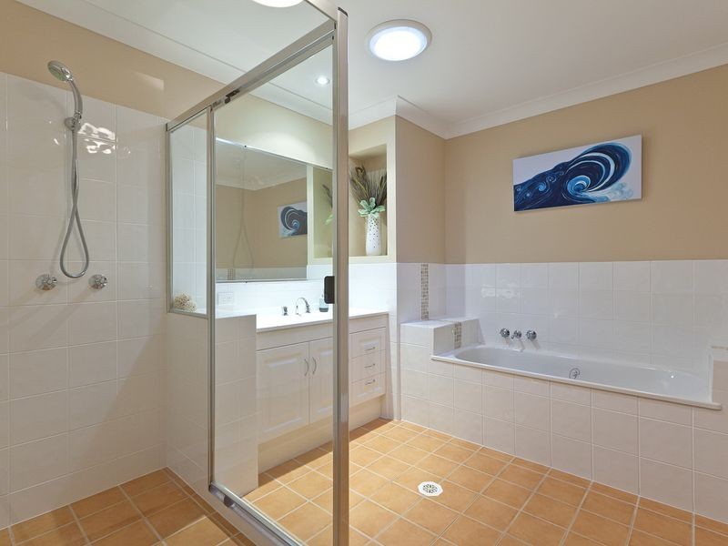 30 Trafalgar Vale Avenue, Wellington Point QLD 4160