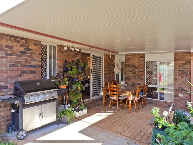8 Buckler Court, Redland Bay QLD 4165
