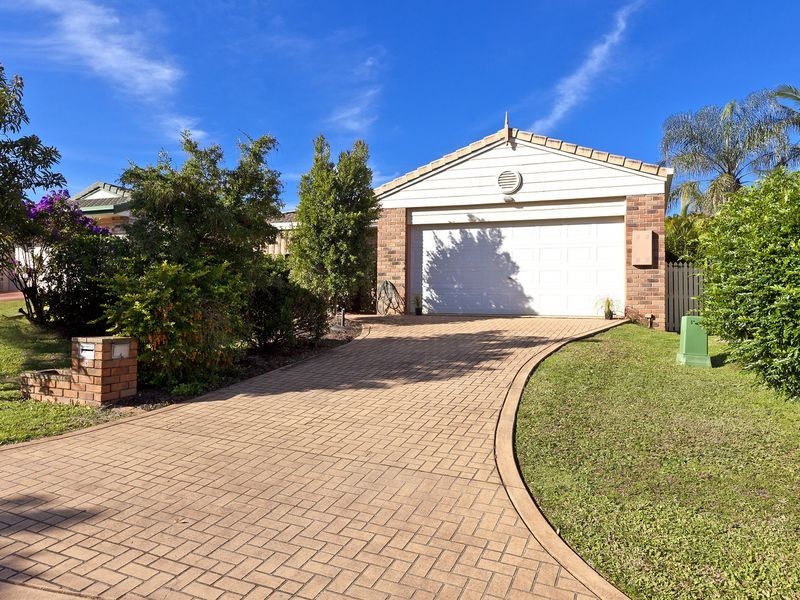 8 Buckler Court, Redland Bay QLD 4165