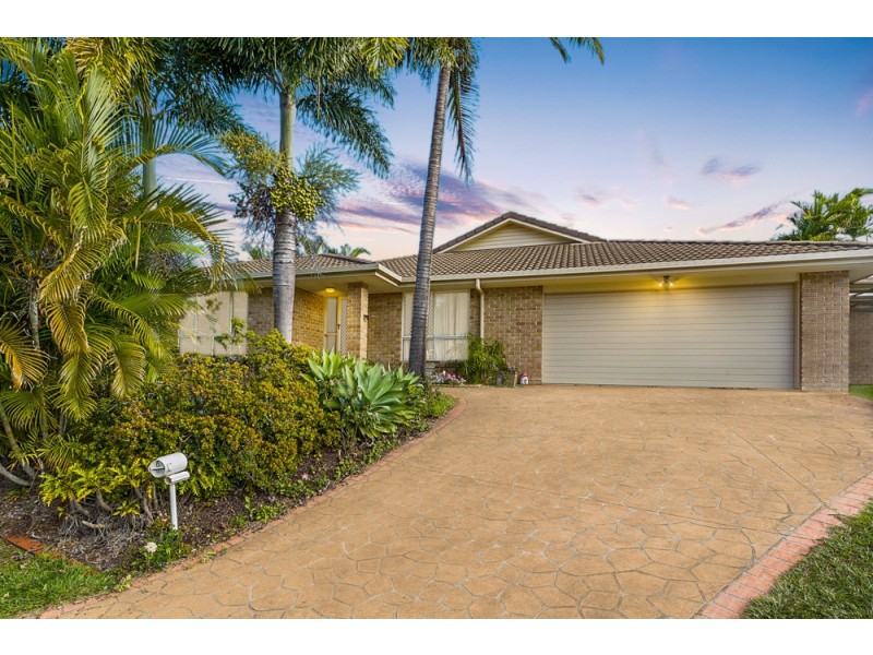 6 Bluefin Court, Redland Bay QLD 4165
