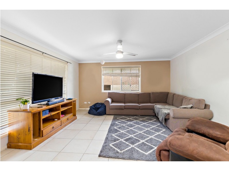 6 Bluefin Court, Redland Bay QLD 4165