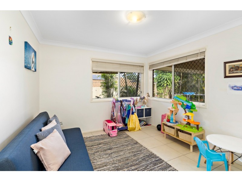 6 Bluefin Court, Redland Bay QLD 4165