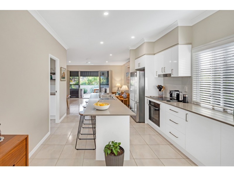 42 Russell Street, Cleveland QLD 4163