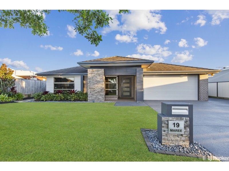 19 Maree Place, Redland Bay QLD 4165