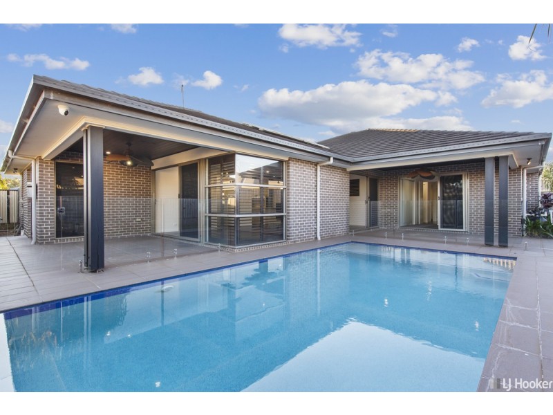 19 Maree Place, Redland Bay QLD 4165