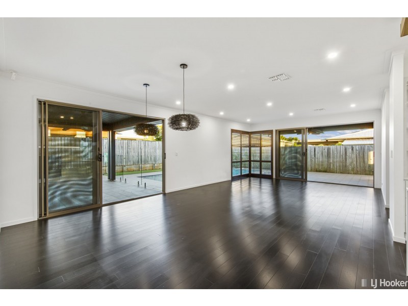 19 Maree Place, Redland Bay QLD 4165