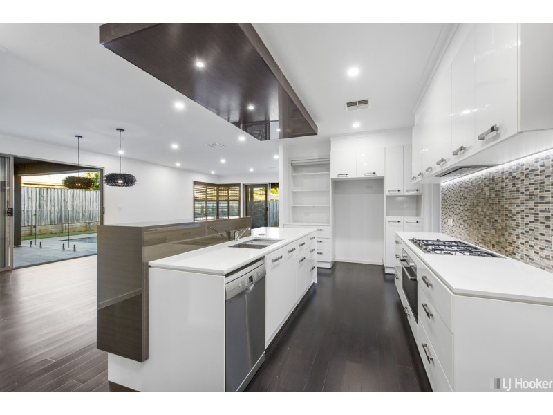 19 Maree Place, Redland Bay QLD 4165