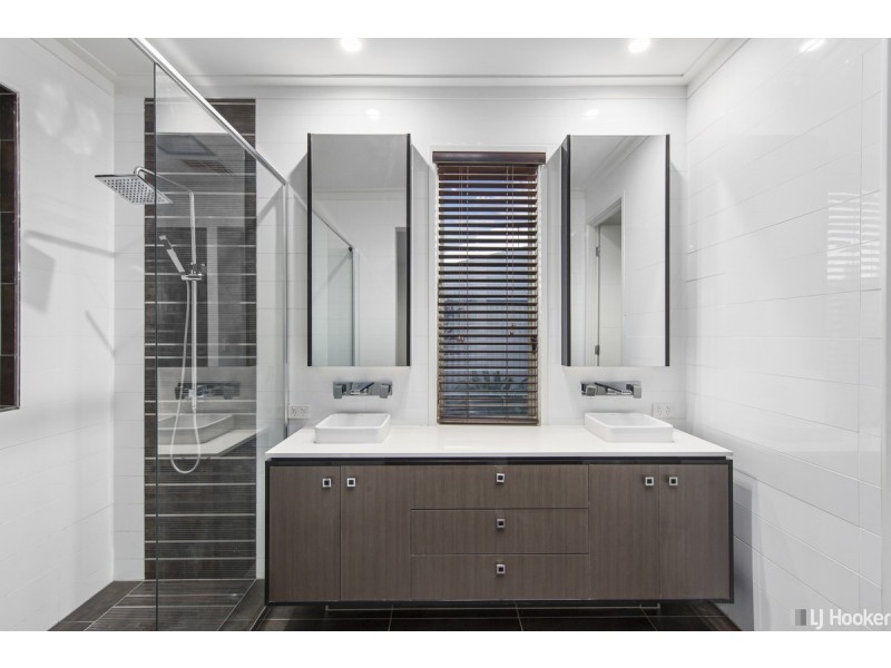 19 Maree Place, Redland Bay QLD 4165