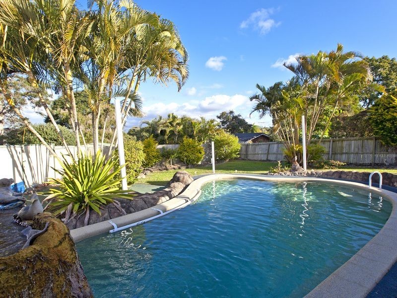 12 Lake View Drive, Thornlands QLD 4164