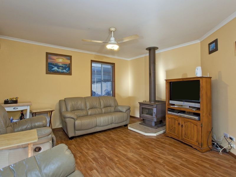 12 Lake View Drive, Thornlands QLD 4164