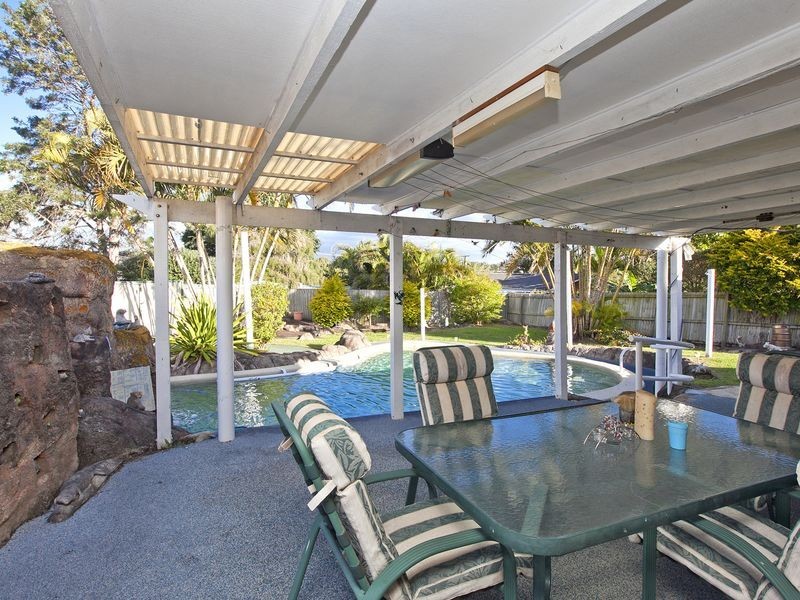 12 Lake View Drive, Thornlands QLD 4164