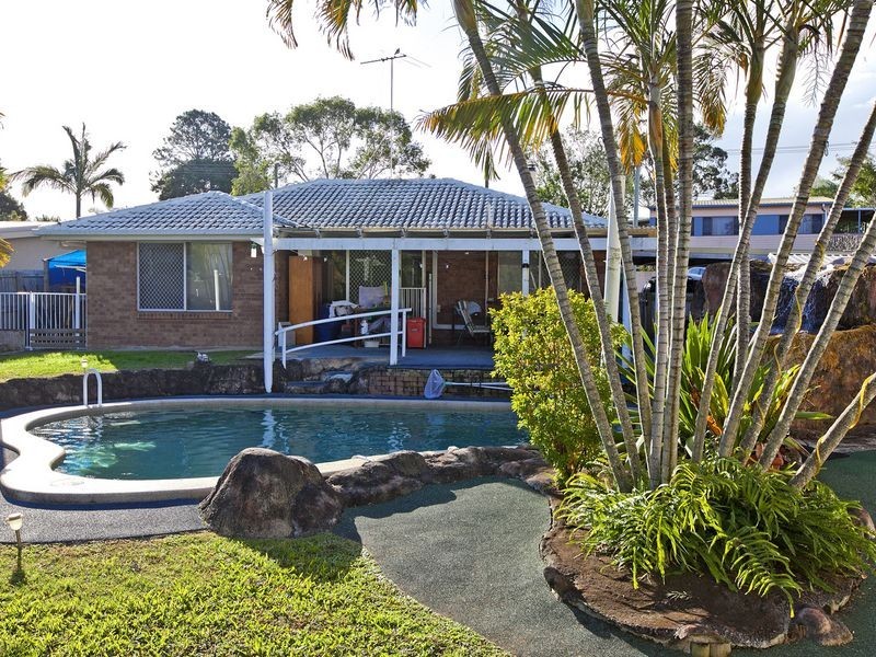 12 Lake View Drive, Thornlands QLD 4164