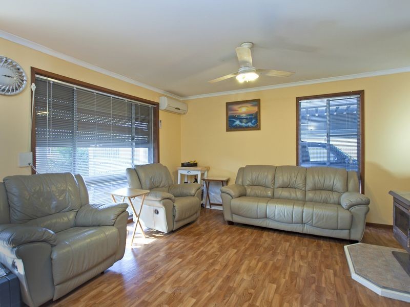 12 Lake View Drive, Thornlands QLD 4164
