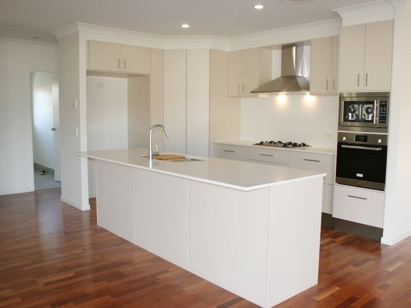 9 Pyrus Place, Redland Bay QLD 4165