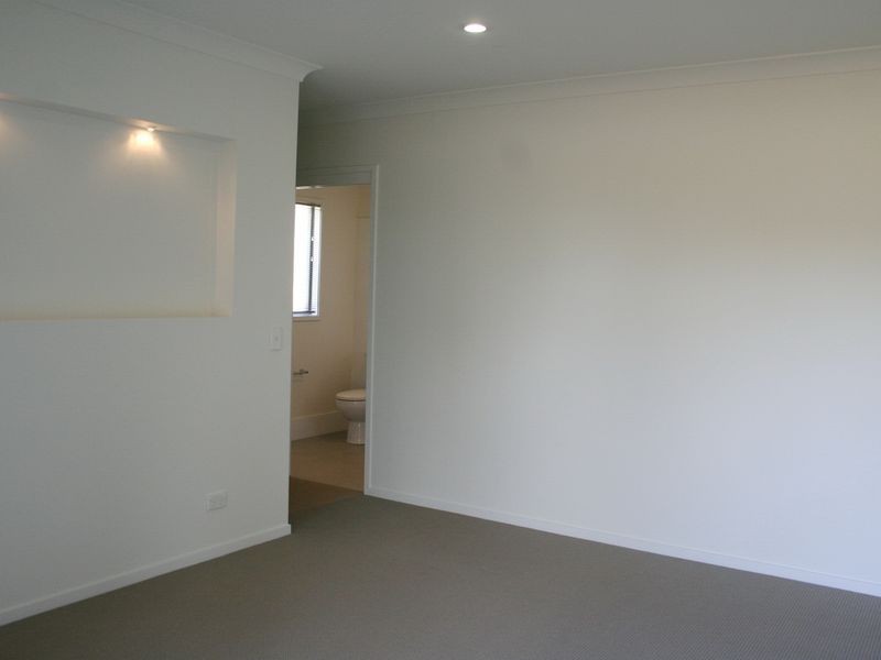 9 Pyrus Place, Redland Bay QLD 4165