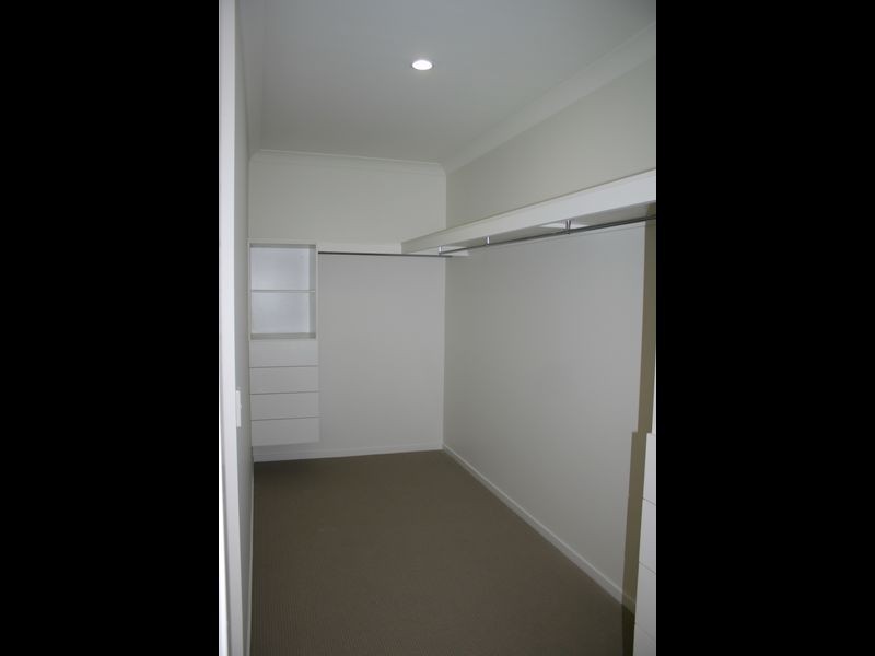 9 Pyrus Place, Redland Bay QLD 4165